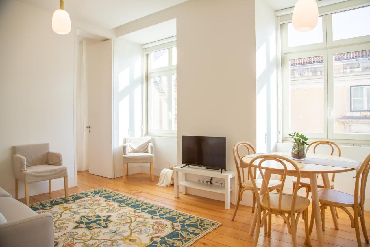 Apartment Arsenal 108, Design - New Light Downtown Chiado And River Lisbon