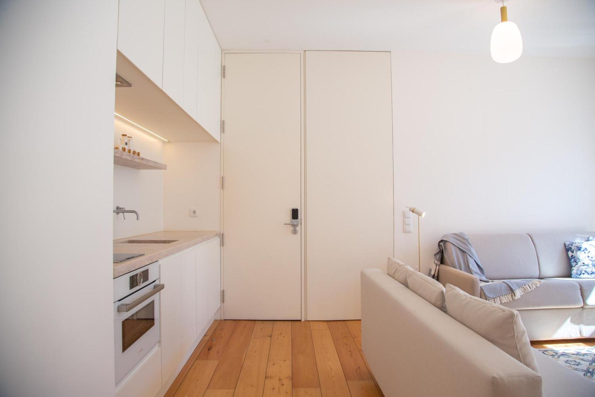Arsenal 108, Design - New Light Downtown Chiado And River *