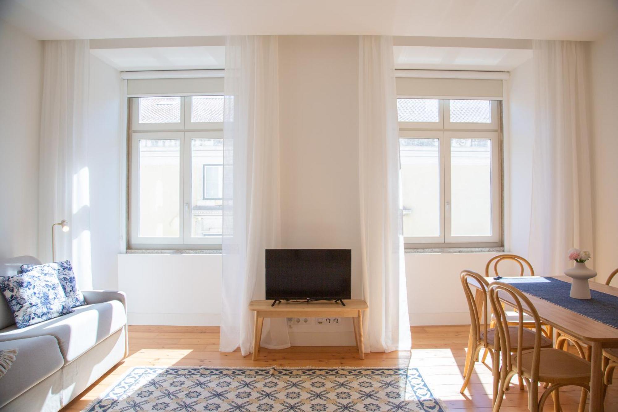 Apartment Arsenal 108, Design - New Light Downtown Chiado And River *